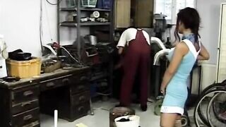 Mónika a Kisebbségi pipi