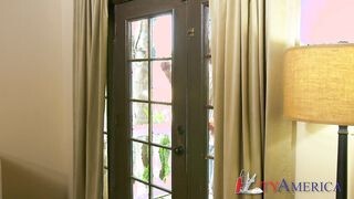 Szomszéd anyuci és a gigászi himbilimbi