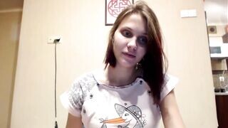 Lilly a terhes zsenge lány maszturbálása