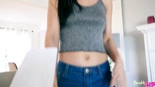 Alina Lopez imádja orálozni a bátyó faszát
