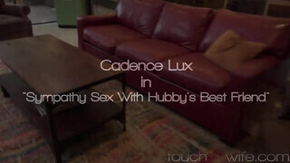 Cadence Lux fiatalabb brét akar