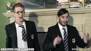 Tarra White a vadító sulis céda