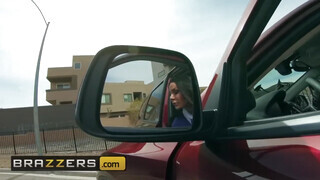 Brazzers - Kendra Lust imádja a gigantikus cerkát