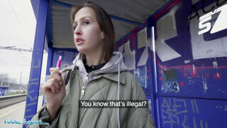 Public Agent - Zsenge csajszi pénzért dug