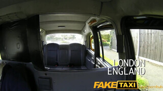 FakeTaxi - óriási popós lány szeretkezni akar