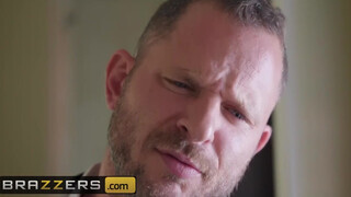 Brazzers - Honey Gold a izgató félvér pipi