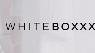 WhiteBoxxx - Oxana Chic a kívánatos ukrán maca