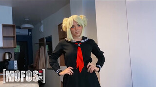 Mofos - Sweetie Fox a cosplayes csaj fenékbe rakva