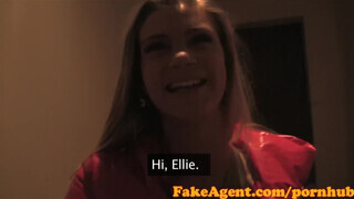 FakeAgent - csinos sportos szuka a castingon