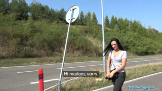 Termetes mellű tinédzser maca pénzért hancúrozik - Public Agent