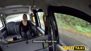 Fake Taxi - Nikky Dream gigászi csöcsű szöszi