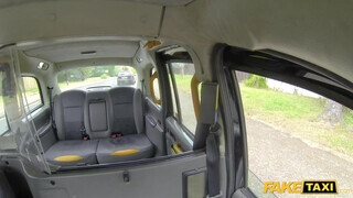Fake Taxi - Kira Noir a vonzó néger muff