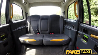 Fake Taxi - Ashleigh Devere a gigászi cicis lány