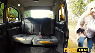 Fake Taxi - Hatalmas cickós világos szőke megdöngetve