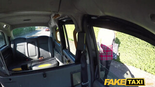Fake Taxi - Kylie Nymphette a szajha egyetemista nőci