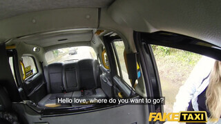 Fake Taxi - Termetes tőgyes zsenge nőci a hátsó ülésen