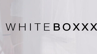 WhiteBoxxx - Izzy Lush az isteni formás kolumbiai lyuk