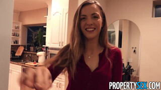 PropertySex - a famer megbassza az ingatlanos pipit