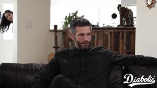 Diabolic - spanyol nőci és a nevelő apja