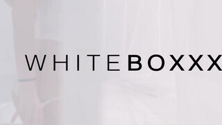 WhiteBoxxx - óriási picsájú nőci reggel is akar szeretkezni