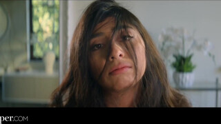 Deeper - Violet Myers a méretes kannás csajszi