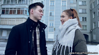 Casual Fiatal Porno - Iris Kiss Kiss a cuki pici orosz tinédzser