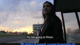 PublicAgent - csinos ázsiai csaj felszedve a buszmegállóban