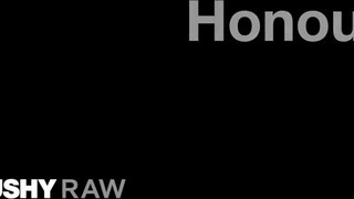 TUSHYRAW - Honour gigantikus hátsójába betolják a dákót