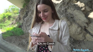 Public Agent - Arina Shy a félénk tinédzser maca
