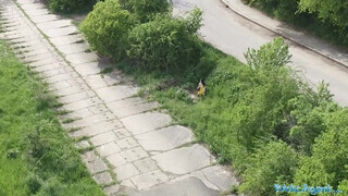 Public Agent - Jenny Doll bekapja a méretes hímvesszőt