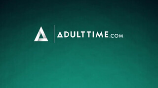 21 SEXTURY - Borotvált pinás latin amerikai csajszi
