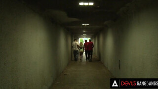 DevilsGangbangs - Argentin milf csoportos szex szeretkezése