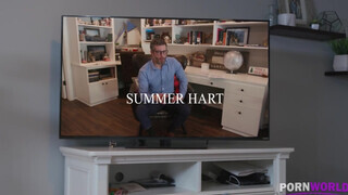 Summer Hart punciba és segglyukba baszva