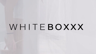 WhiteBoxxx - Oxana Chic vaginája megbaszva