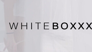 WhiteBoxxx - Nicole Pearl a felajzott orosz gádzsi