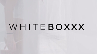 WhiteBoxxx - Ginebra Bellucci hátsó lyukba reszelve