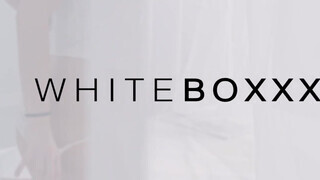 WhiteBoxxx - Lena Reif a gigászi keblű orosz csajszi