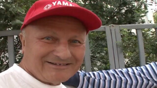 Gyuribácsi és a haverja kefélik a sunát