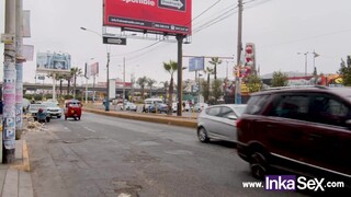 Spanyol fekete hajú kis csajt kap el Peruban egy tinédzser srác, akit a közösségi oldalakon ismert meg