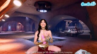 Princess Leia cosplayban élvezi a gigantikus kannás néger szépség játékát
